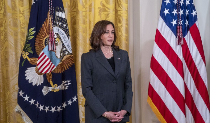 Kamala Harris se rene con activistas proabortistas para fijar una estrategia ante la derogacin de Roe