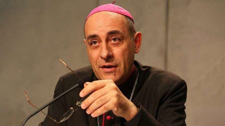 Mons. Vctor Fernndez: muchas personas pueden sentirse culpables cada vez que abran la boca por no usar lenguaje inclusivo