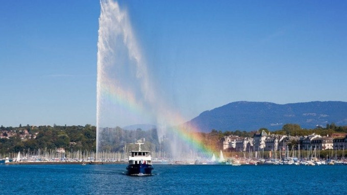 La Ginebra de Calvino prohbe bautizar en el lago Lemn por conservar su carcter laico