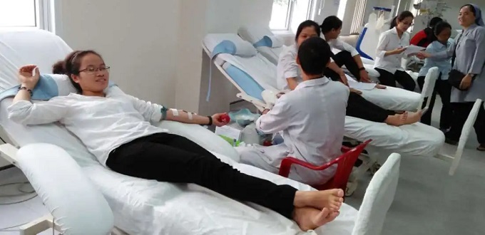 Las monjas vietnamitas salvan vidas con donaciones de sangre