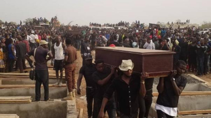 Mons. Anagbe: «Los yihadistas fulani quieren expulsar a las comunidades cristianas de Nigeria y apoderarse de sus tierras»