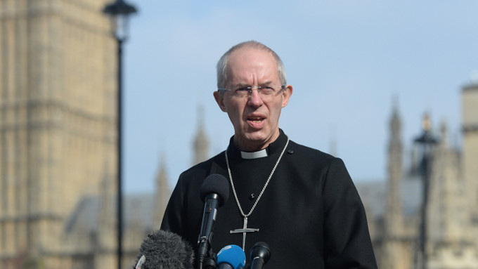 Los anglicanos se reúnen para decidir si asumen todas las tesis LGTBI