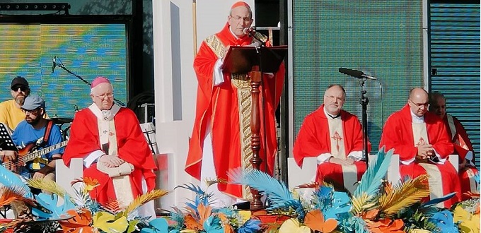 Cardenal Marto a los jóvenes: «Cristo, es nuestra esperanza y está vivo»