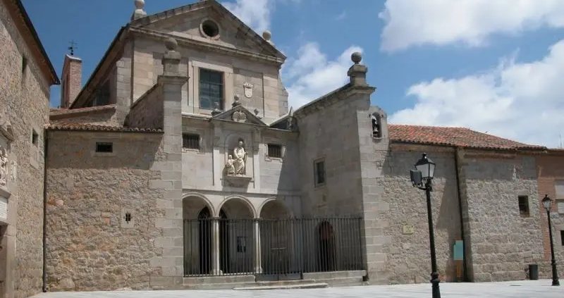 Hace 460 aos Santa Teresa de Jess abri el primer convento en vila