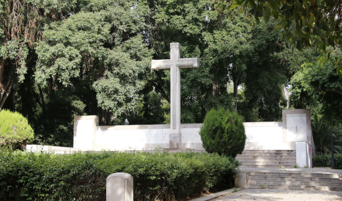 La izquierda espaola logra una nueva victoria al retirar la Cruz del parque de Ribalta en Castelln