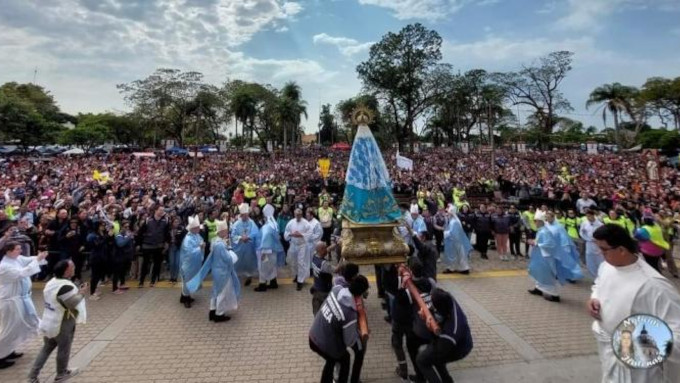 Trescientos mil jvenes argentinos acuden a la Peregrinacin a Nuestra Seora de Itat