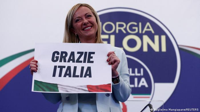 Giorgia Meloni puede ser la primera mujer en presidir el gobierno italiano tras la clara victoria de la derecha
