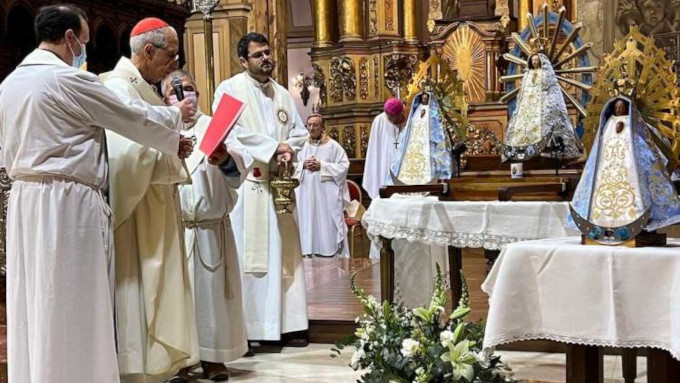 Cardenal Poli: «Necesitamos que la luz de la mirada de Jess ilumine y purifique los ojos de nuestro corazn»