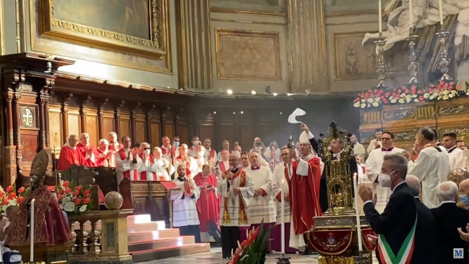 Ayer se licu la sangre de San Genaro