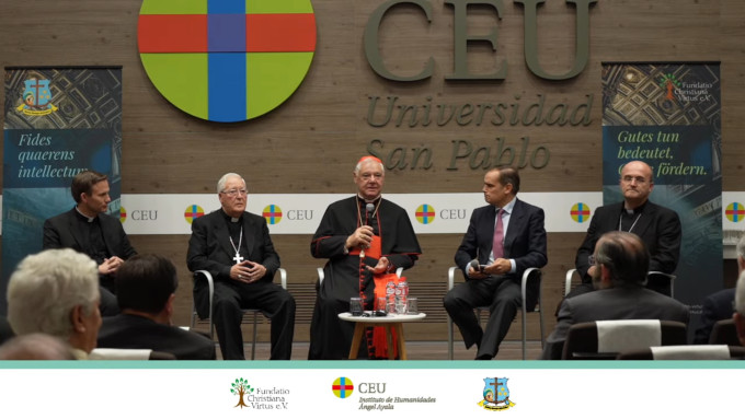 El CEU organiz un congreso por el 95 cumpleaos de BXVI