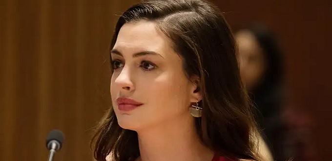 La actriz Anne Hathaway afirma que el aborto es un acto de misericordia