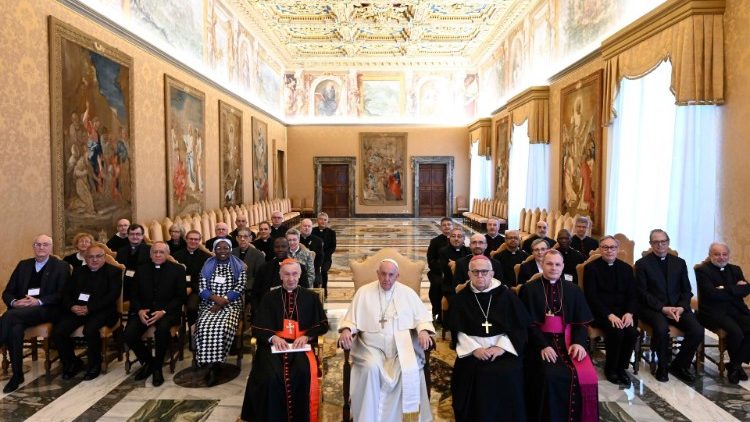 Francisco: nunca hay que dar catequesis con doctrinas nuevas que no son seguras