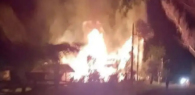 En medio de conflicto con la comunidad mapuche, incendian iglesia catlica en Chile