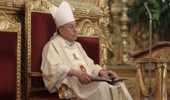 Cardenal Maradiaga: «Hoy quien reina mucho en el mundo son las multinacionales»