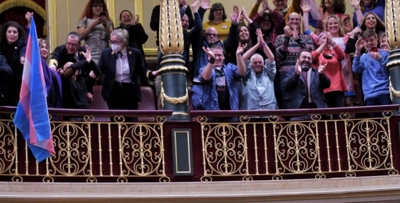 Espaa: el Congreso aprueba la ley trans, ser mujer ya no significa nada