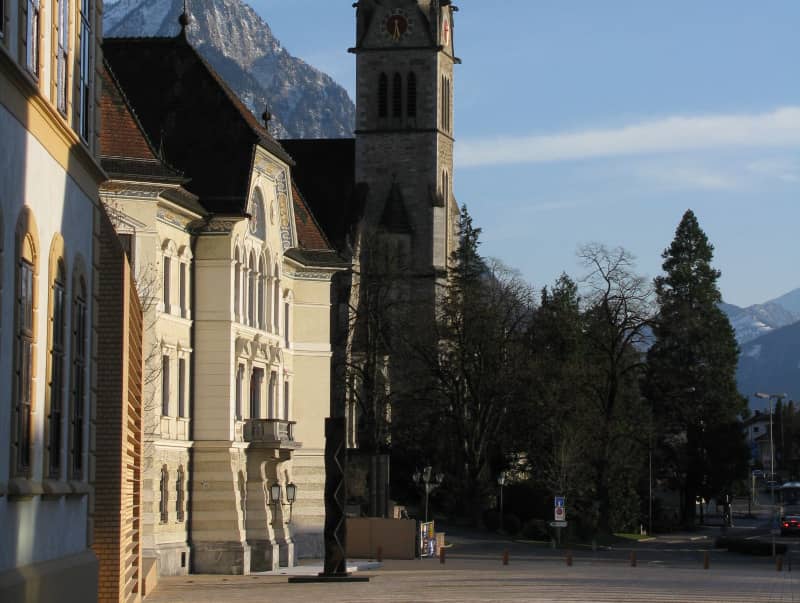 El arzobispo Haas cancela la misa del Parlamento de Liechtenstein en protesta por el matrimonio homosexual