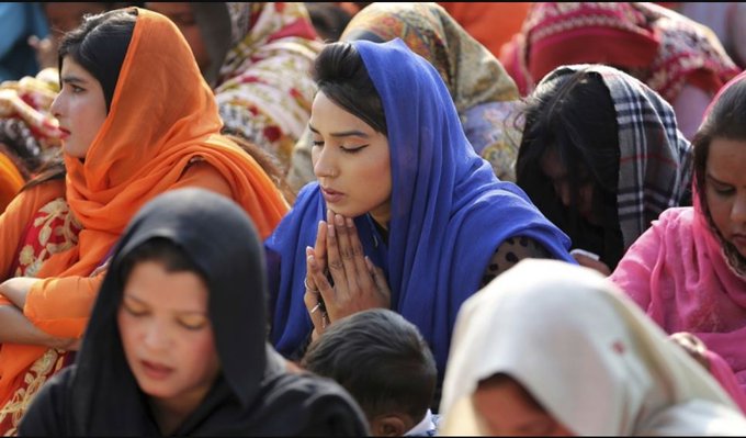 Las conversiones forzadas de niñas y mujeres al Islam son una plaga en Pakistán