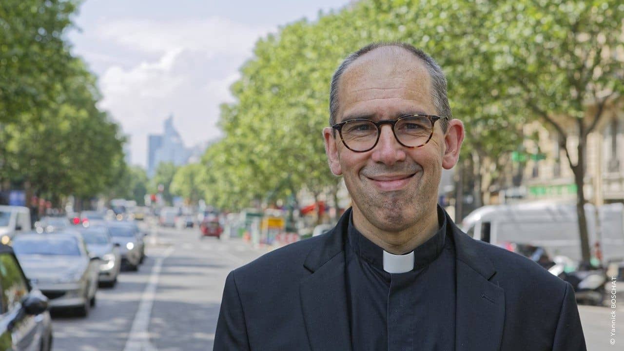 Obispo de Nanterre: «No hay otro camino para la Iglesia hoy que Jesucristo»