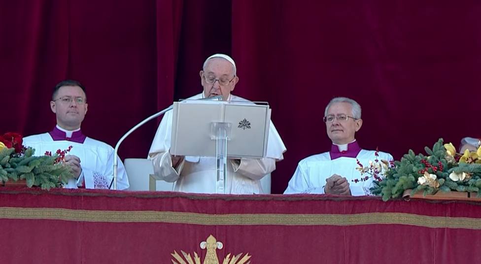 El Papa en la bendicin Urbi et Orbi record las guerras y el hambre que sufre la humanidad pide que volvamos a Beln
