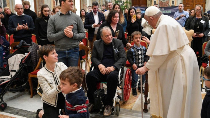 El Papa pide que nadie quede excluido de la atencin sanitaria por padecer una enfermedad rara