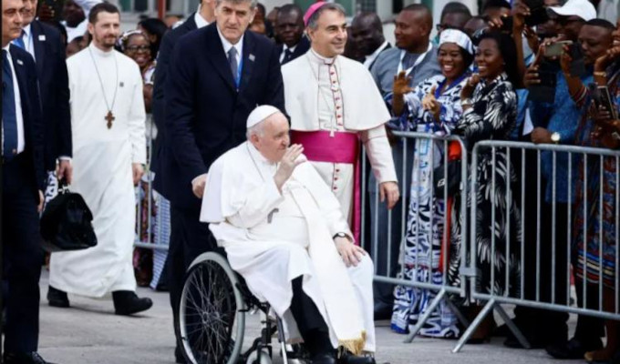El Papa llega a Sudán del Sur, país que visita junto al primado anlgicano Justin Welby
