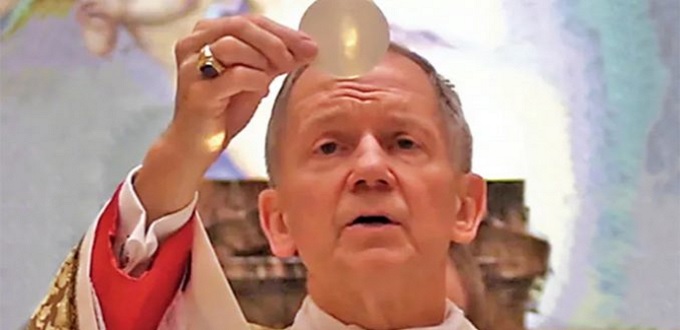 Mons. Paprocki dice que los católicos que van a la Misa tridentina son fieles a la Iglesia