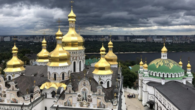 Francisco pide que se respeten los monasterios ortodoxos en Ucrania
