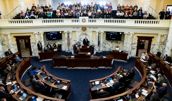 Idaho legisla para que las menores de edad no puedan ir a otros estados a abortar sin consentimiento paterno