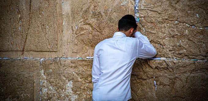 Diputados israelíes quieren criminalizar evangelización cristiana