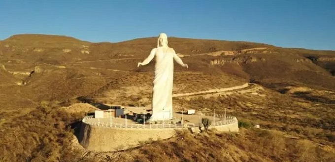 La estatua del Cristo de la Paz de 33 metros en Tabasco, Zacatecas, simboliza la esperanza y la reconciliacin
