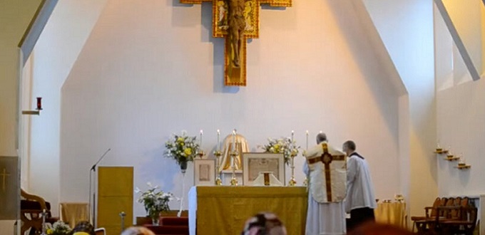 El arzobispo de Glasgow, William Nolan, ordena el cierre de comunidad de misa tridentina en su diócesis