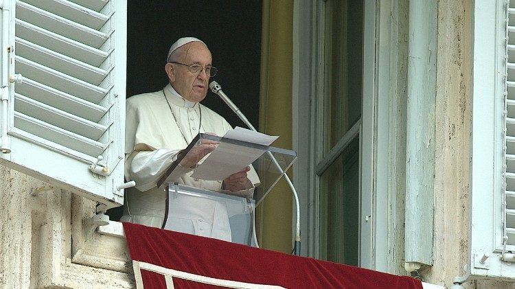 Francisco: La fe en Cristo no es un paquete de ideas en las que creer, sino un camino a recorrer