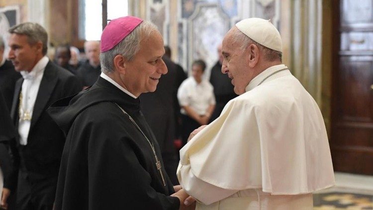 Mons. Prevost: «La falta de unidad es una herida que sufre la Iglesia, una herida muy dolorosa»