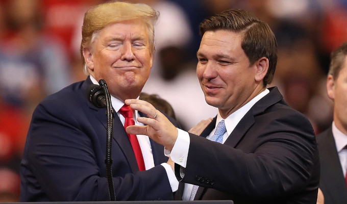 Trump ataca a DeSantis por ser demasiado antiabortista y provida