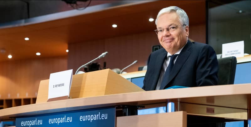 Bruselas se inhibe y deja en manos de los países de la UE la regulación de la gestación subrogada