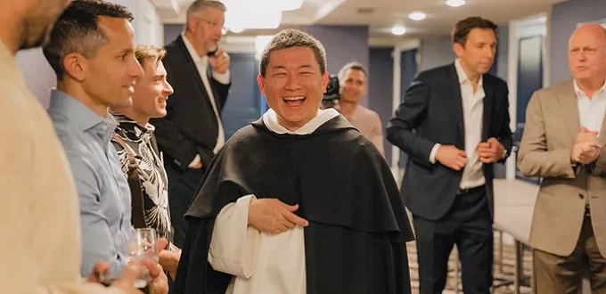 Padre Corwin Low: de profesional de la tecnología a sacerdote dominico que evangeliza el sector tecnológico