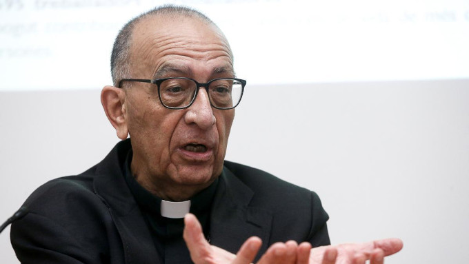 El cardenal Omella pide no cerrar los ojos ante dramas como el naufragio ocurrido en la ruta canaria