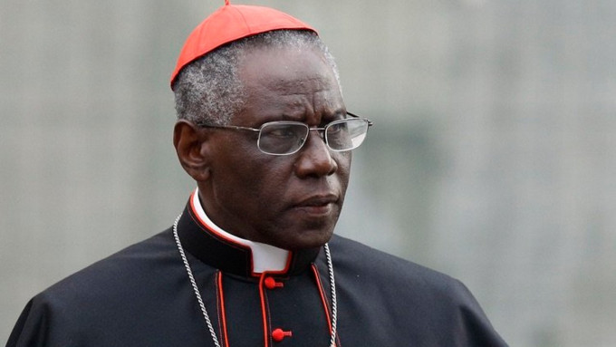 Sarah: «Ningún concilio, ningún sínodo, ninguna autoridad eclesiástica tiene el poder de inventar un sacerdocio femenino»