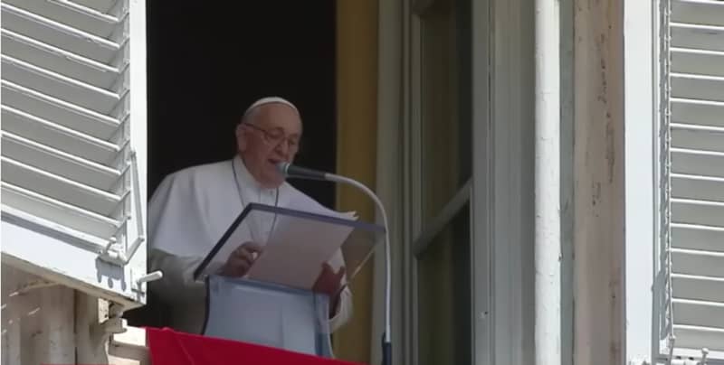 El Papa Francisco dice que  como Mara, cuando nos inclinamos, es cuando subimos