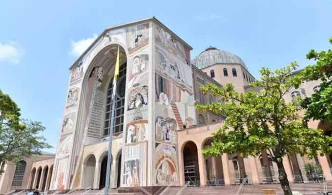 El santuario de Nuestra Señora de Aparecida no contará con más mosaicos de Rupnik