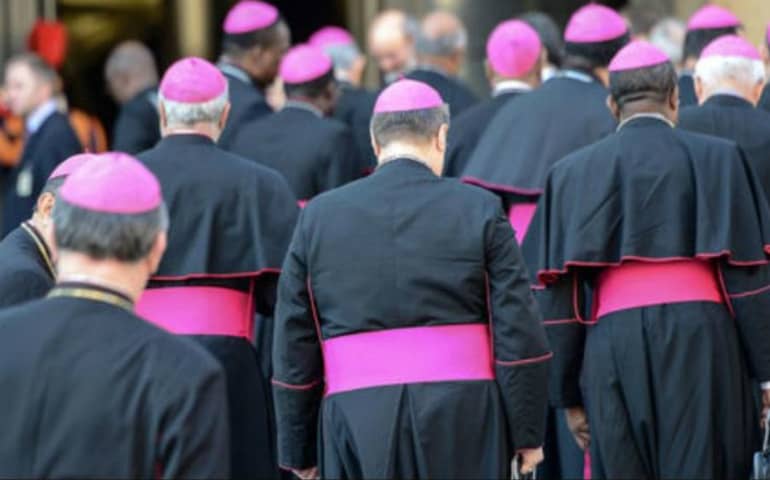 Los obispos no están obligados a presentar su dimisión a los 75 años