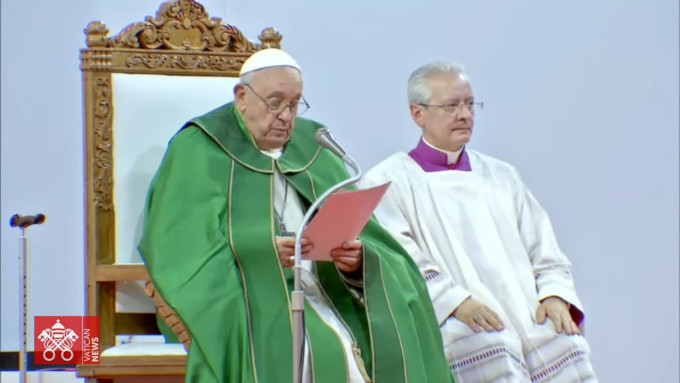 Francisco: Slo el amor apaga la sed de nuestro corazn, slo el amor cura nuestras heridas