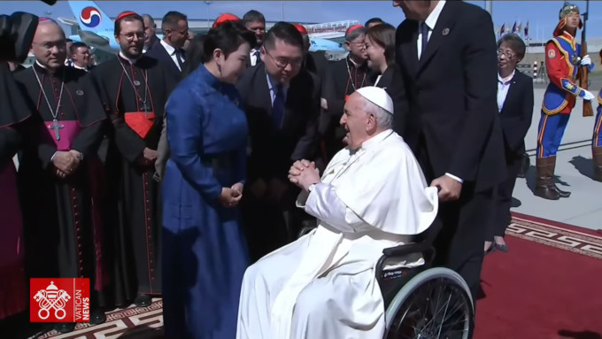 El Papa concluye su viaje a Mongolia