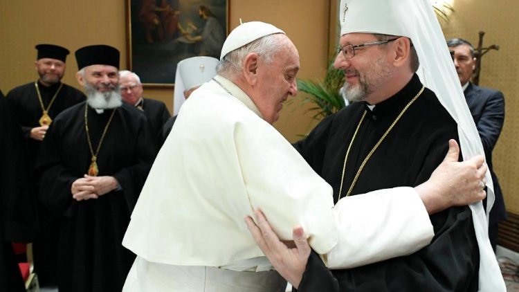 El Papa se reúne con los obispos greco-católicos de Ucrania tras la polémica por sus palabras sobre la Gran Rusia