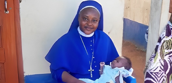 Una monja ghanesa rescata a «niños espíritu» considerados por la sociedad como malos augurios