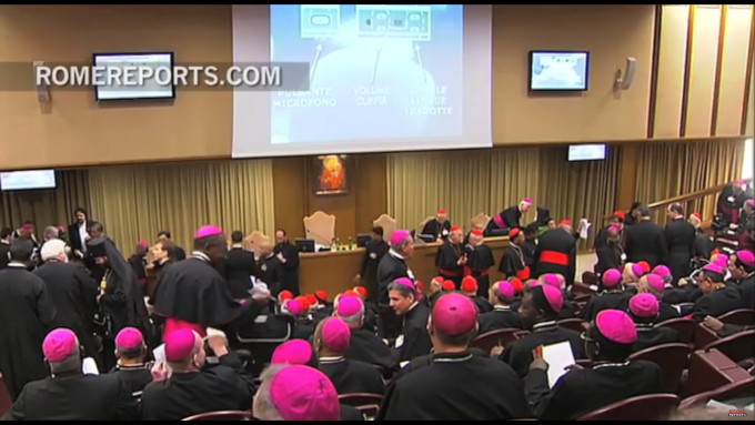 Periodistas católicos piden la presencia de los medios de comunicación en los debates del Sínodo