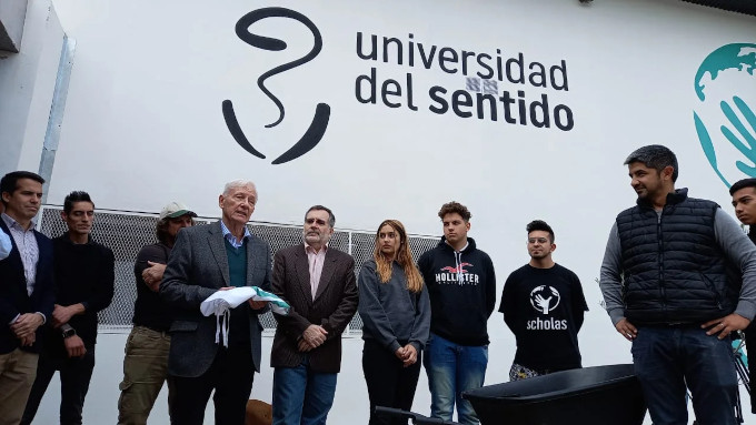 El Papa instituye la Universidad del Sentido y la pone en manos de Scholas Ocurrentes