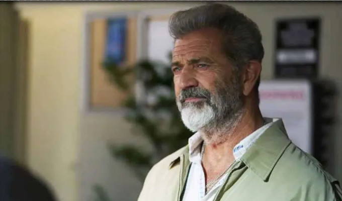 Mel Gibson implora a la comunidad internacional que ayude a los armenios que huyen de Nagorno-Karabaj