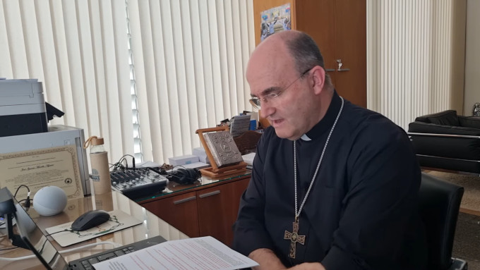 Mons. Munilla explica por qué la Iglesia no puede bendecir uniones homosexuales ni hoy ni nunca