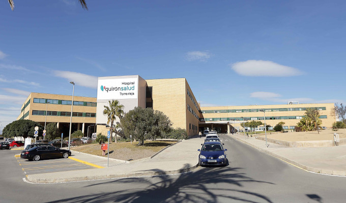 Profanan la capilla del Hospital Quirn en Torrevieja